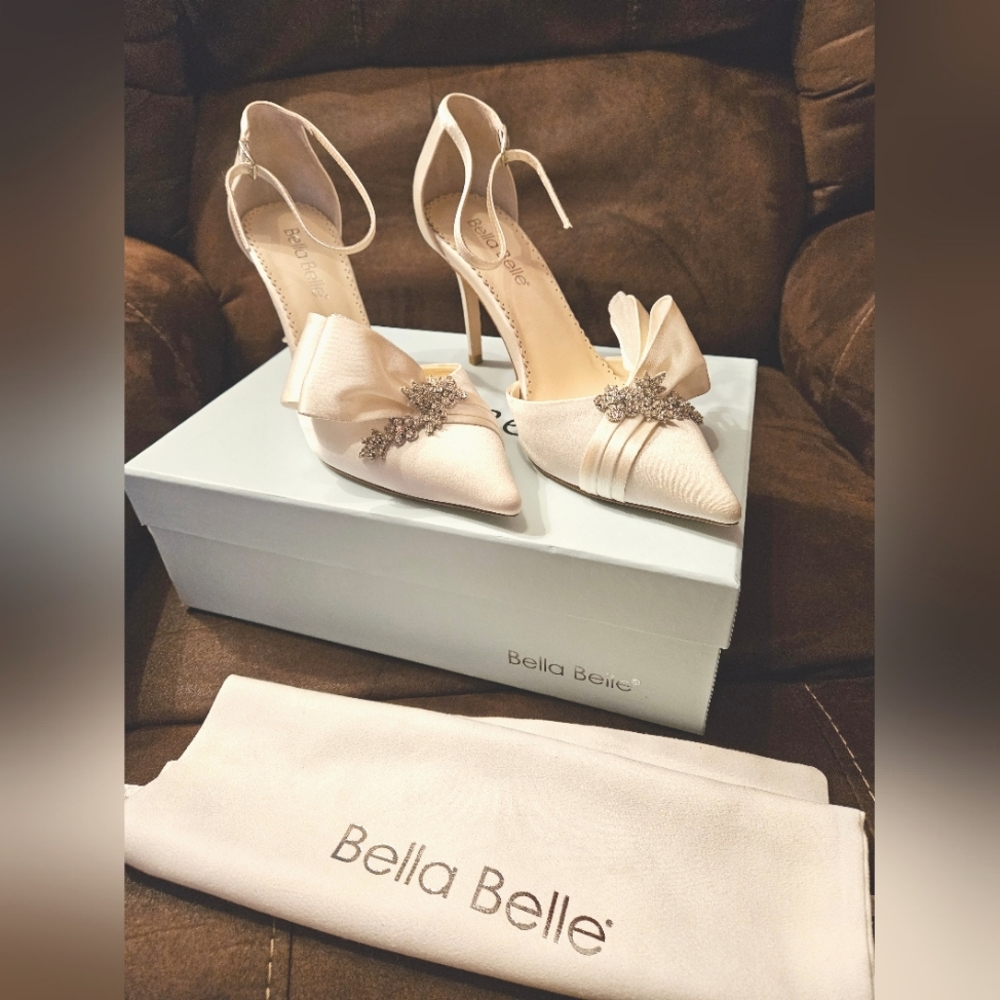 Bella Bella Marlene Size 8 in Ivory